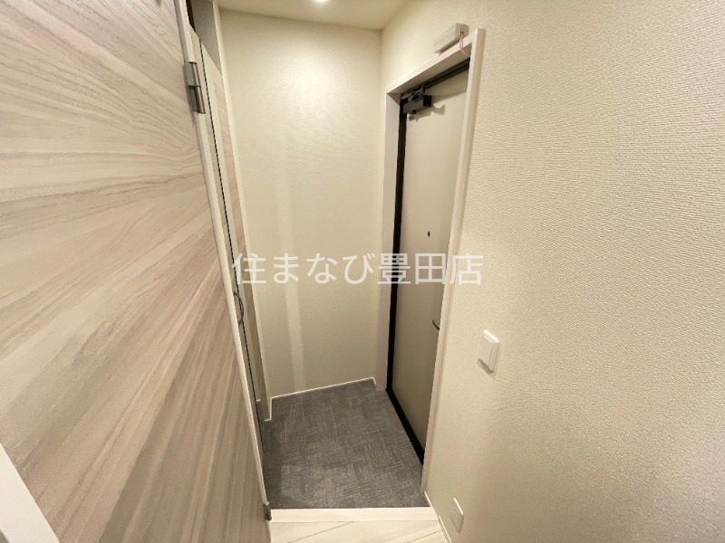 玄関　別部屋写真