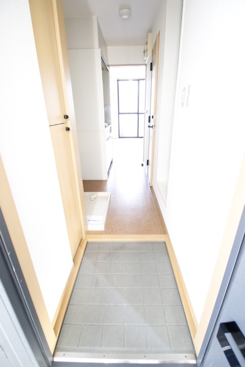 玄関　※他部屋参考写真
