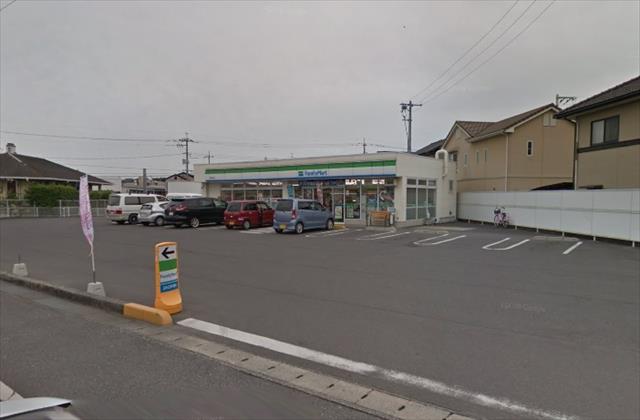 コンビニ　ファミリーマート（コンビニ）まで275m