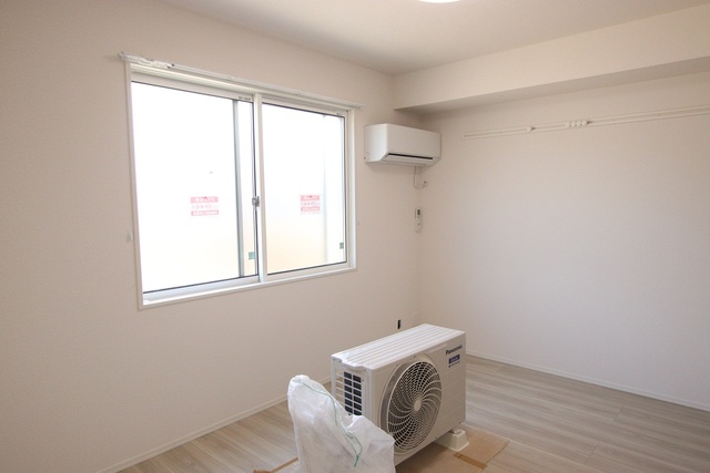その他部屋・スペース　北側の洋室にもエアコン設置済みです（建築中）