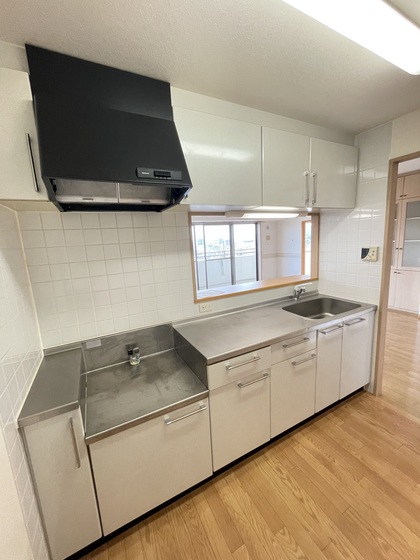 キッチン　※別部屋の写真です