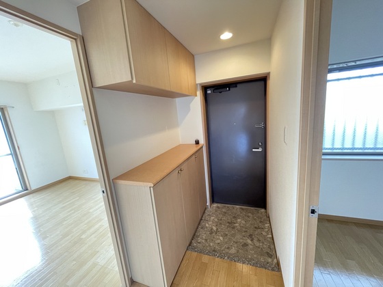 玄関　※別部屋の写真です