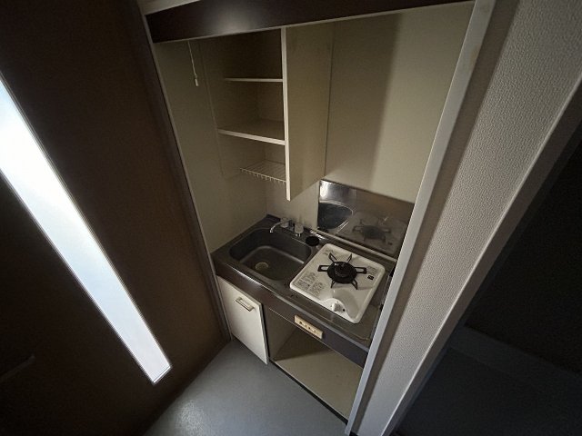 キッチン　コンパクトなキッチンで掃除もラクラク