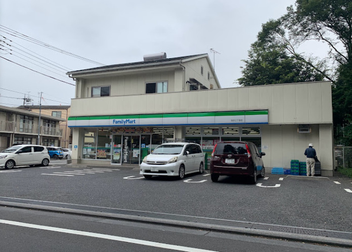 コンビニ　ファミリーマート 羽沢三丁目店（コンビニ）まで583m
