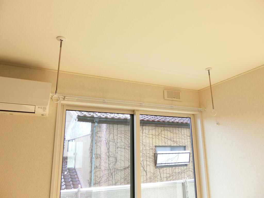 眺望　室内物干し機あり　同物件別部屋のものです。