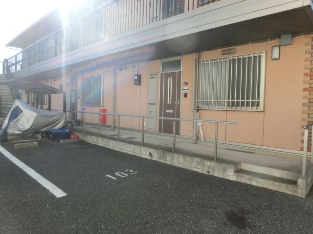 エントランス　お部屋へはこちらから