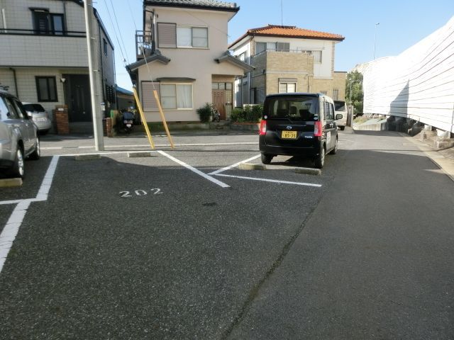駐車場　敷地内の駐車場