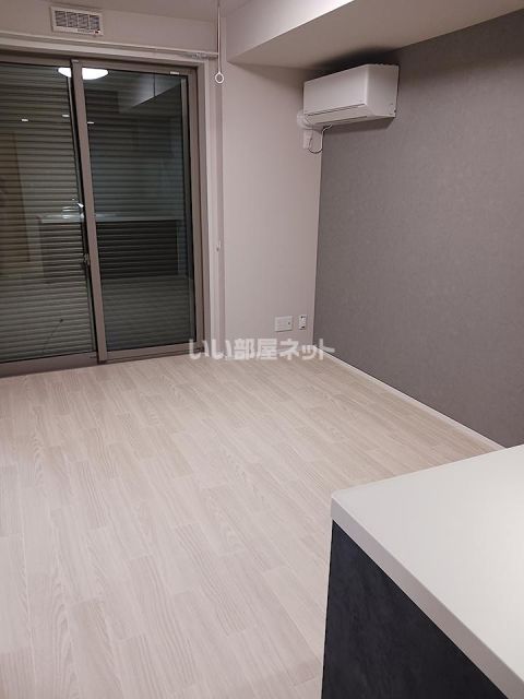 エクストラの居間写真
