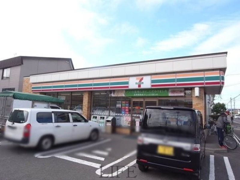 コンビニ　セブンイレブン札幌北郷2条店（コンビニ）まで272m