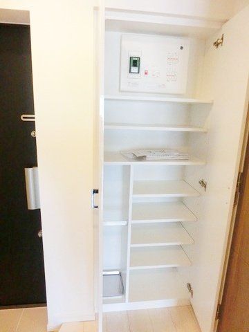 玄関　収納