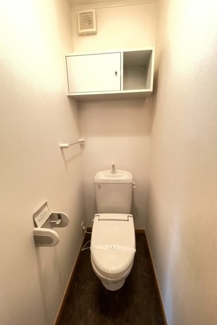 トイレ　暖房便座です。