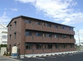 建物外観　南向きで日当たり良好　インターネット無料