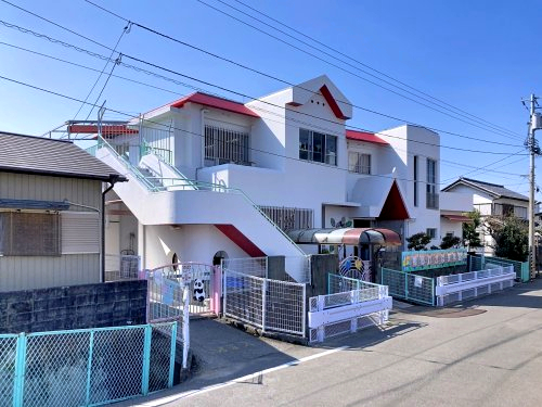 幼稚園・保育園　鴨部わかば保育園（幼稚園・保育園）まで375m