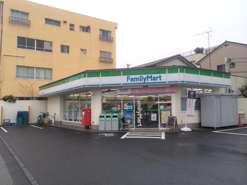 コンビニ　ファミリーマート（コンビニ）まで375m