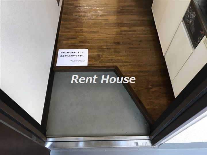 玄関　別号室の参考写真となります