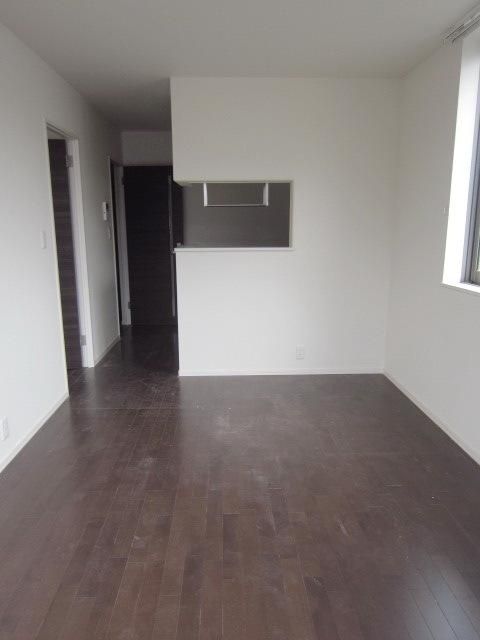 居室・リビング　★最上階・角部屋です★室内明るいです★