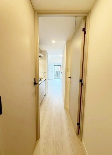 玄関　※別部屋の参考写真です。