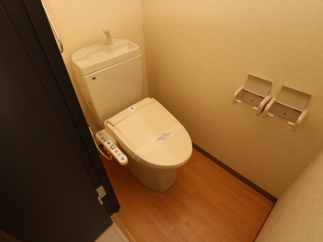 トイレ　※写真は他号室です