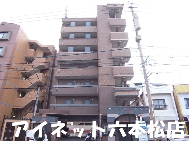 建物外観　人気の都市ガス1DK物件です。