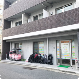 幼稚園・保育園　あーす保育園 中野新橋（幼稚園・保育園）まで1288m