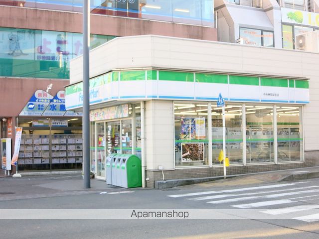 コンビニ　ファミリーマート（コンビニ）まで414m