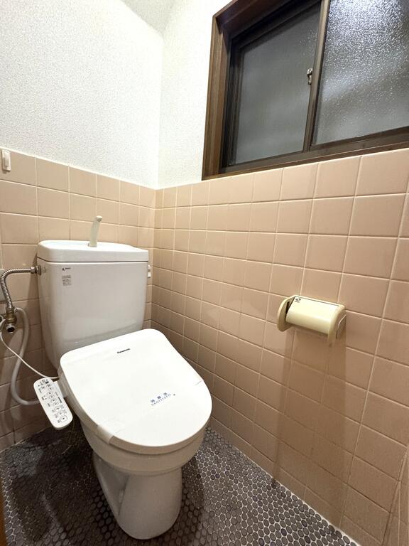 高野清水町貸家のトイレ写真