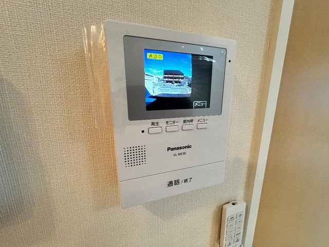セキュリティ　モニター付きインターフォン完備♪