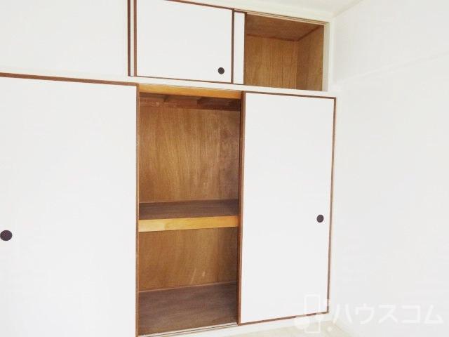 収納　間仕切りを開けると開放的な空間の出来上がり♪