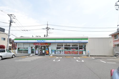コンビニ　ファミリーマート 日野万願寺店（コンビニ）まで216m