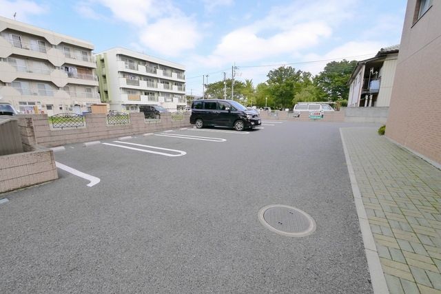 駐車場　敷地内駐車場