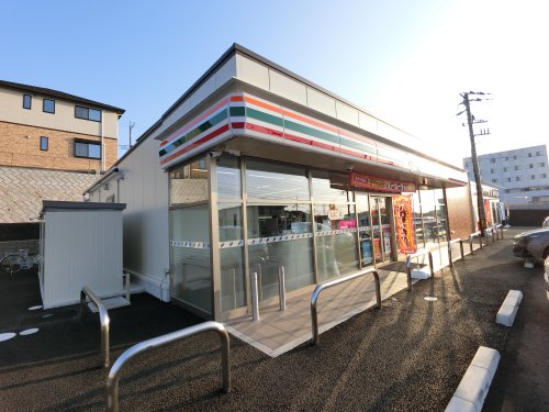 コンビニ　セブンイレブン 千葉おゆみ野南6丁目店（コンビニ）まで562m