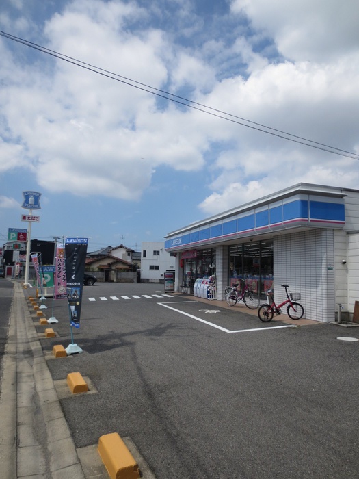 コンビニ　ローソン（コンビニ）まで330m