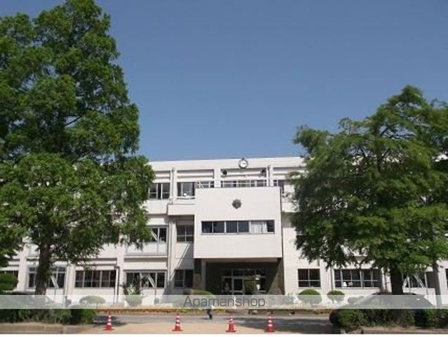 小学校　新川小学校（小学校）まで680m