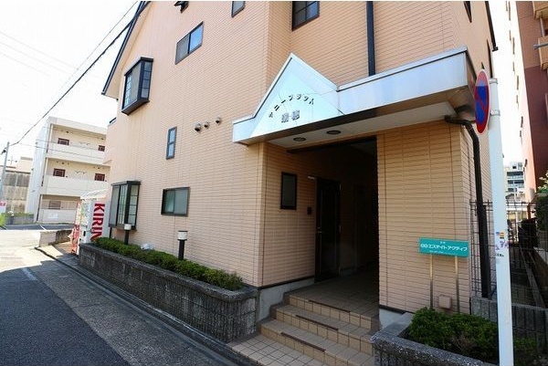 エントランス　初期費用分割可★ご希望の場所まで無料送迎サービス付♪