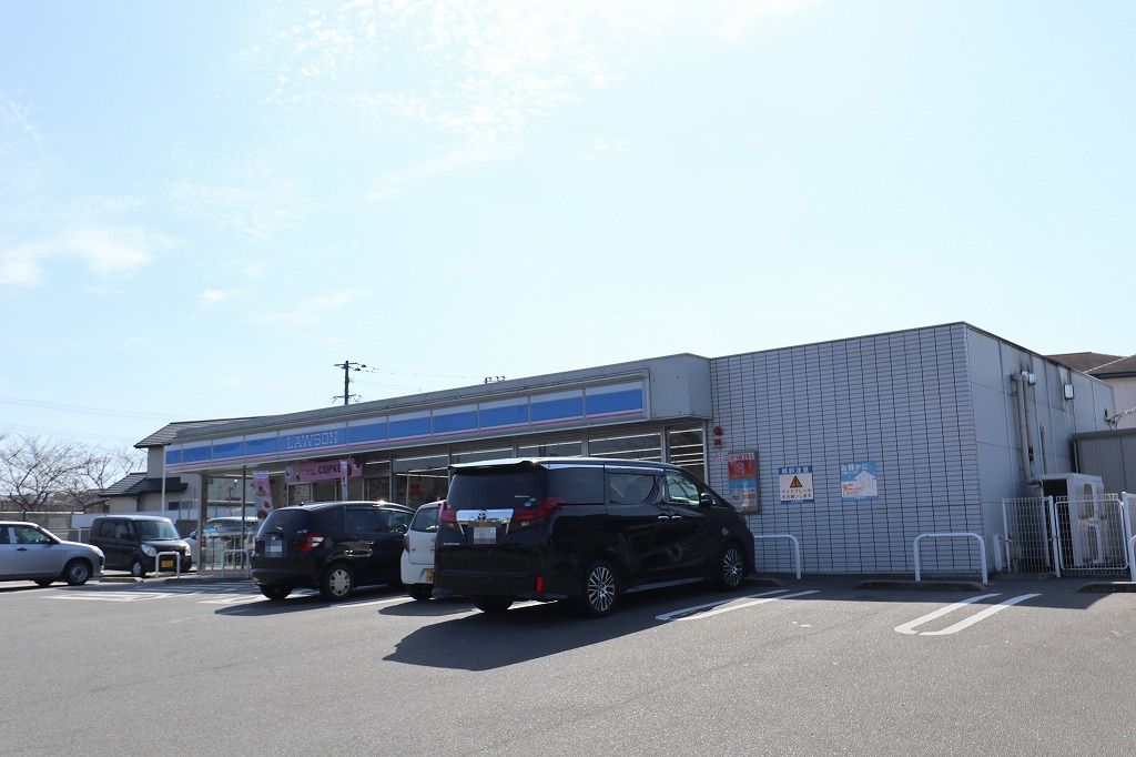 コンビニ　ローソン 筑紫野原田三丁目店（コンビニ）まで299m