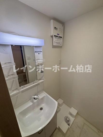 洗面設備　同施工。参考写真。