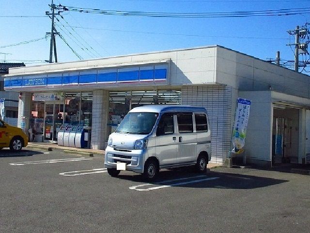 コンビニ　ローソン巨勢店（コンビニ）まで270m