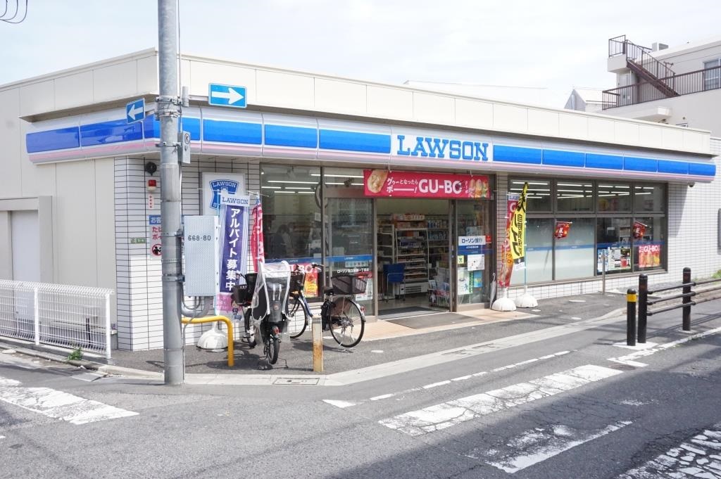 コンビニ　ローソン 足立栗原一丁目店（コンビニ）まで392m