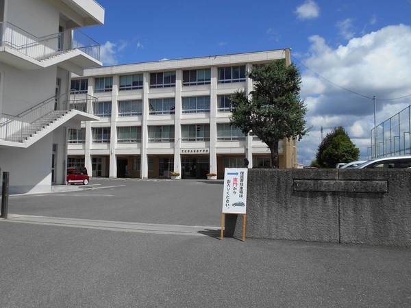 中学校　蘇南中学校（中学校）まで600m