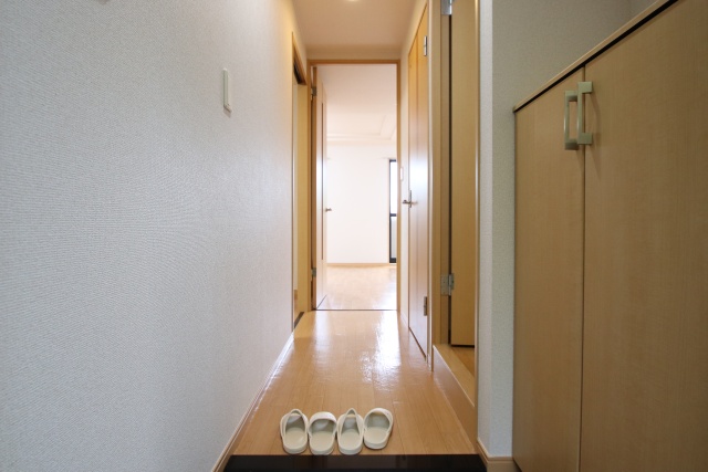 玄関　※別室の参考写真の為、現況優先です。