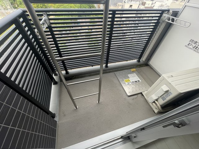 バルコニー　モデル写真