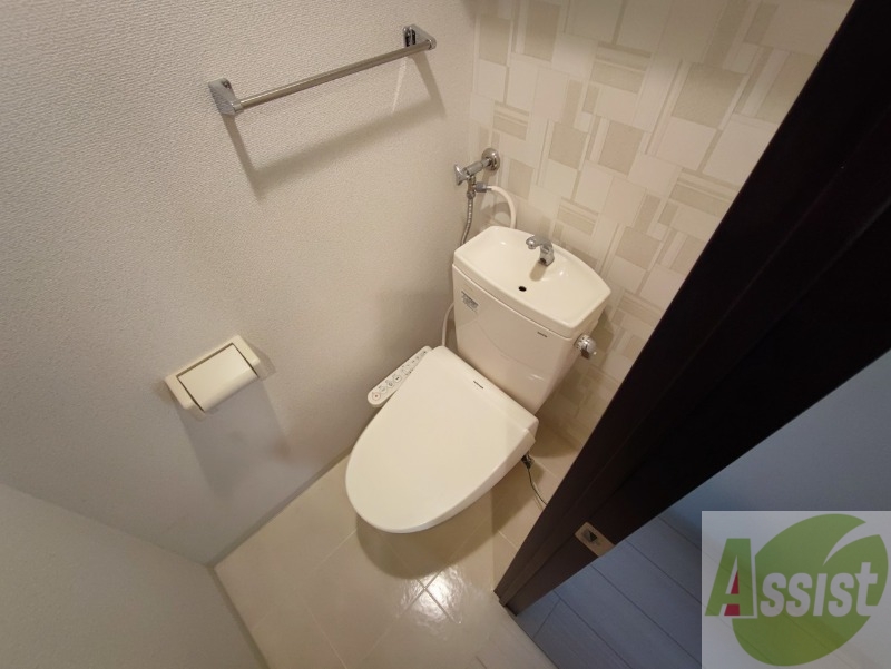 トイレ　トイレです。ウォシュレット付を探している方、おすすめです。