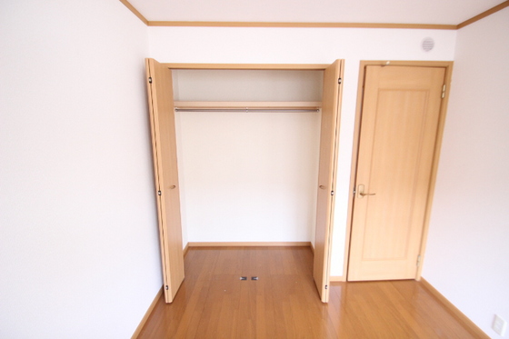 収納　※別部屋の写真です
