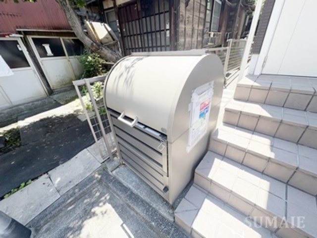 その他共有部分　専用ゴミ捨て場です☆