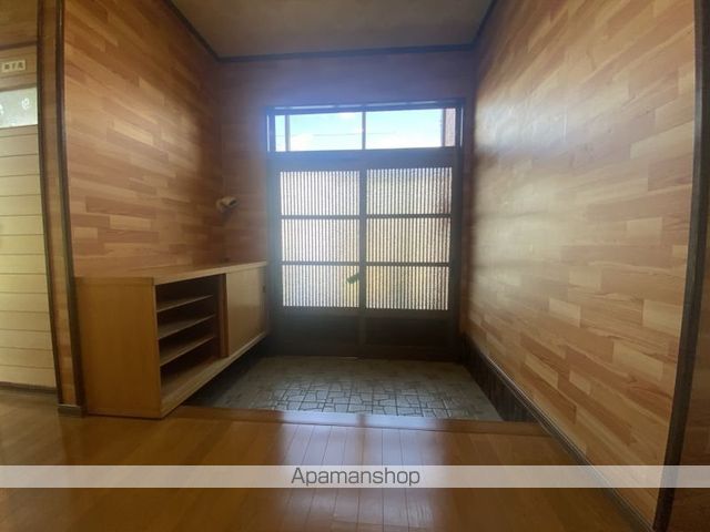 港町3丁目15番貸家の玄関写真