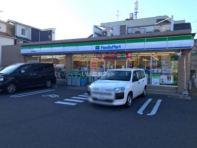 コンビニ　ファミリーマート 名西枇杷島店（コンビニ）まで1542m