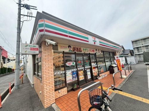 コンビニ　セブンイレブン 岸和田作才町1丁目店（コンビニ）まで631m