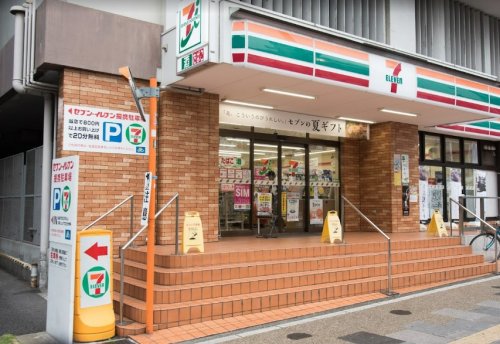 コンビニ　セブンイレブン 台東雷門1丁目店（コンビニ）まで517m