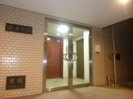 エントランス　清潔なエントランスです