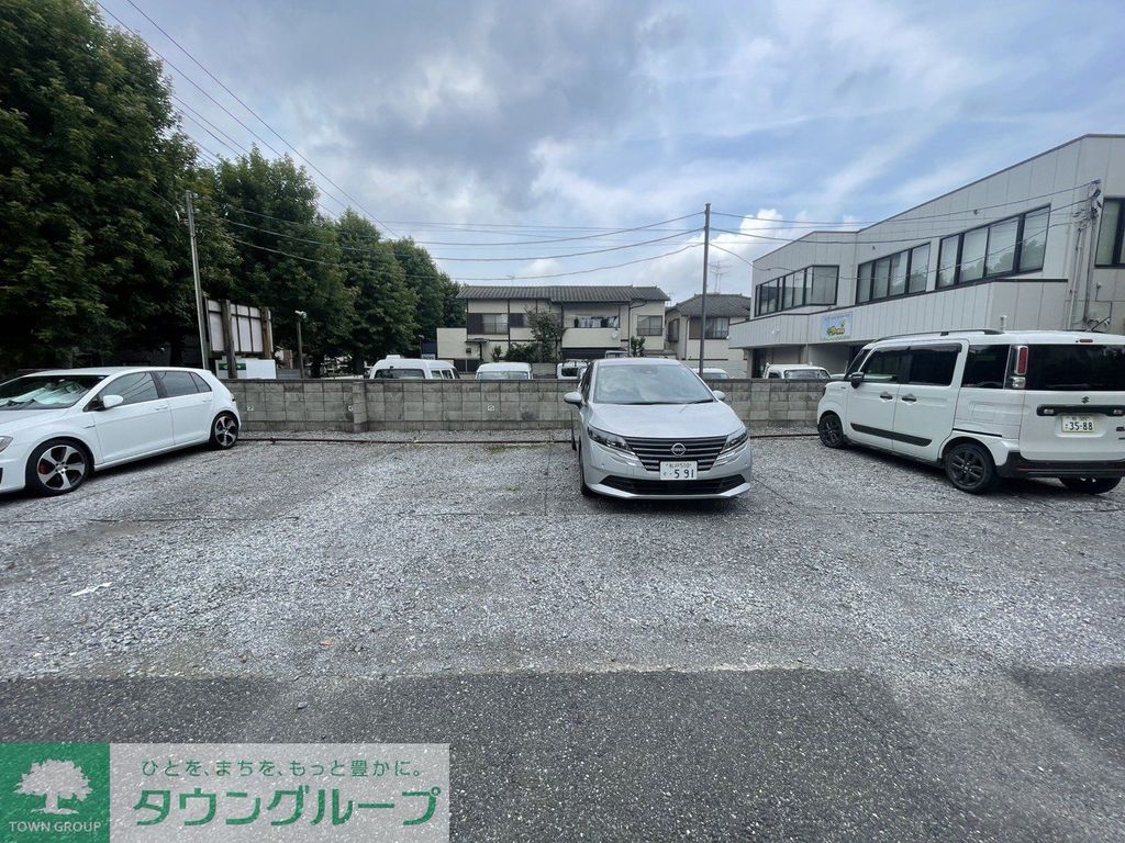 駐車場　駐車場